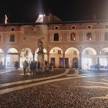 La Casa Di Ida Intero Appartamento Vigevano Bagian luar foto