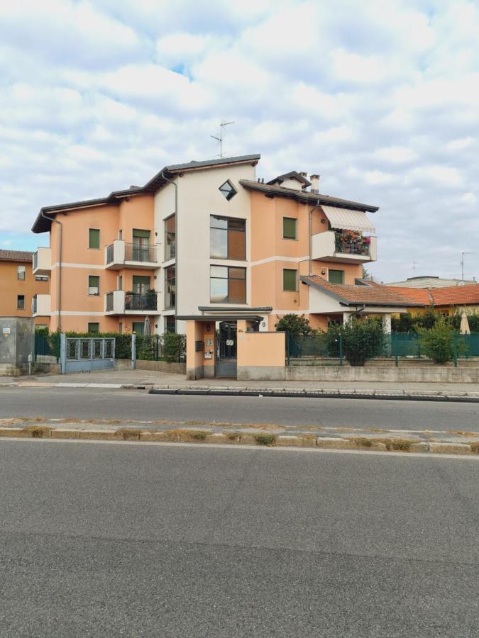 La Casa Di Ida Intero Appartamento Vigevano Bagian luar foto
